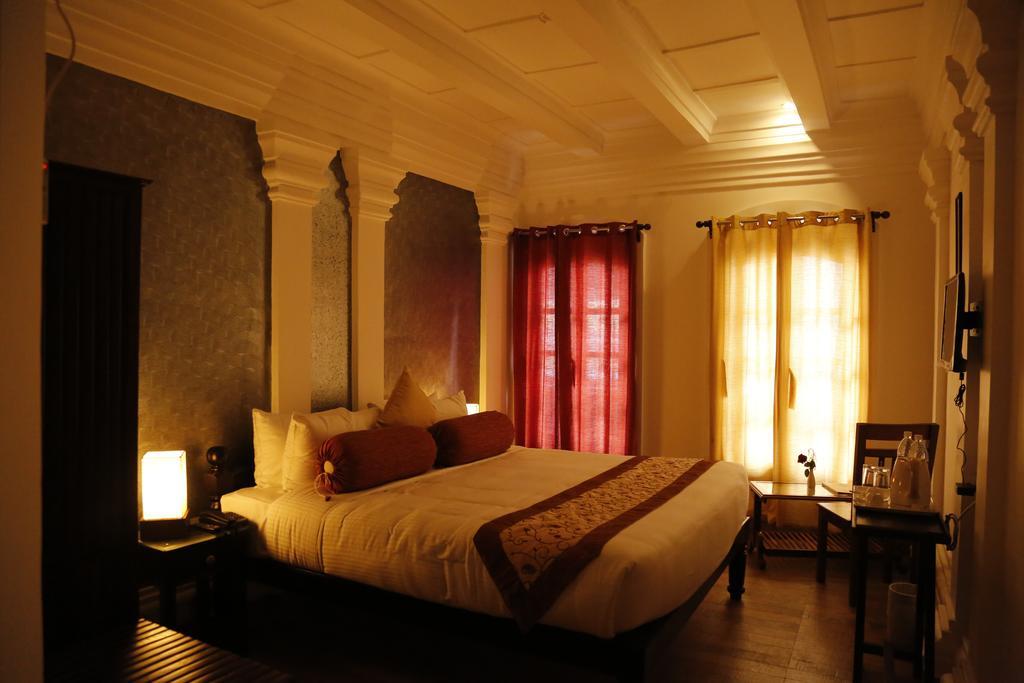 Le Chateau Puducherry Zimmer foto