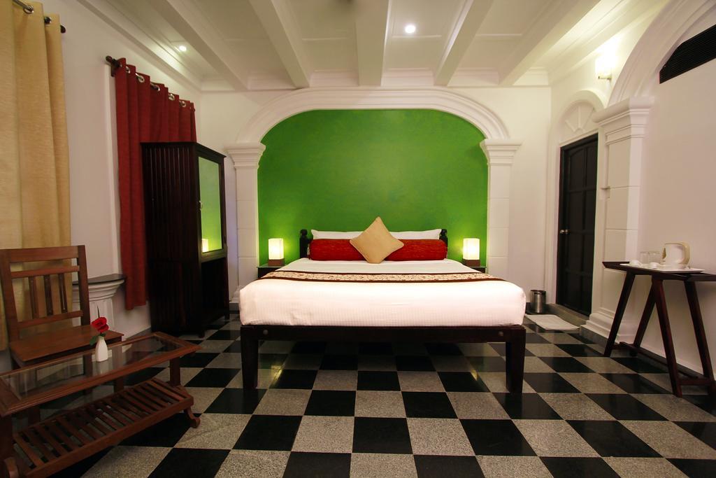 Le Chateau Puducherry Zimmer foto