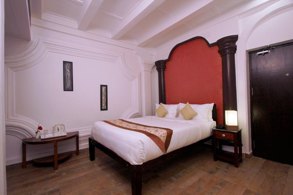 Le Chateau Puducherry Zimmer foto