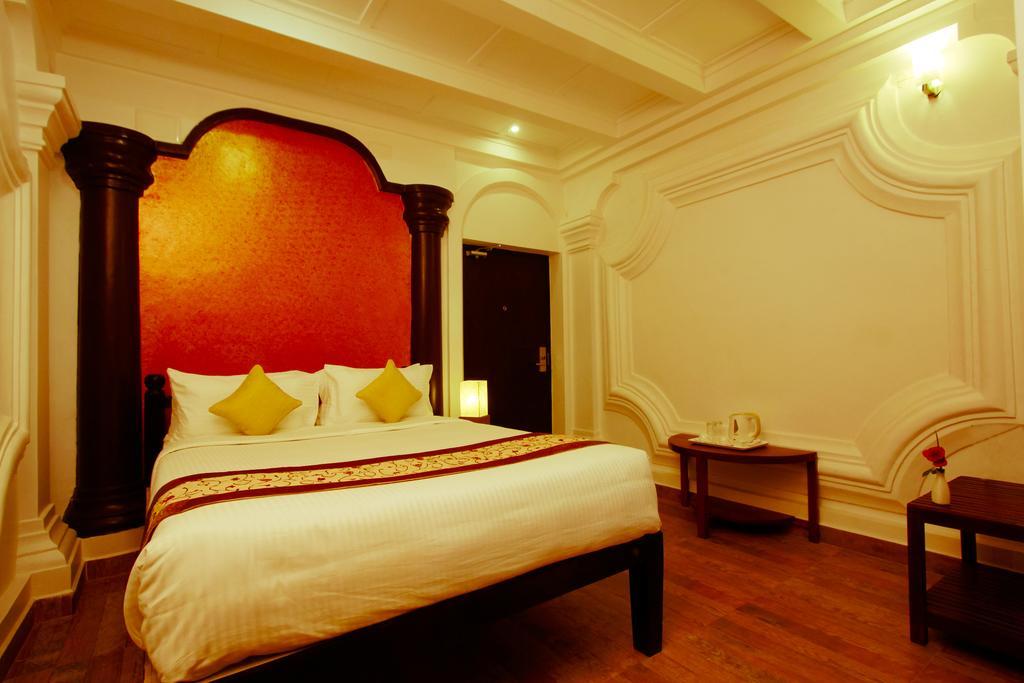 Le Chateau Puducherry Zimmer foto